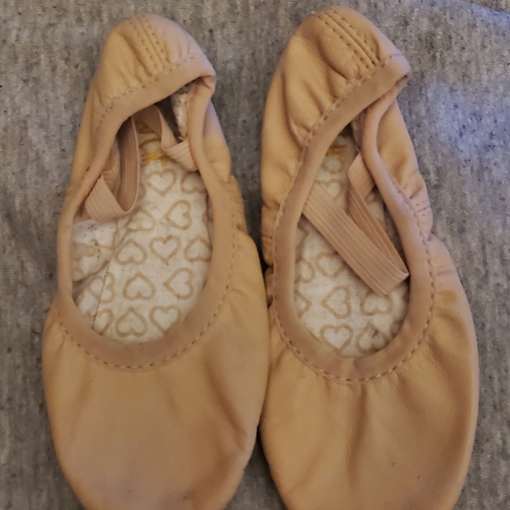 Youth ballet shoes 10.5